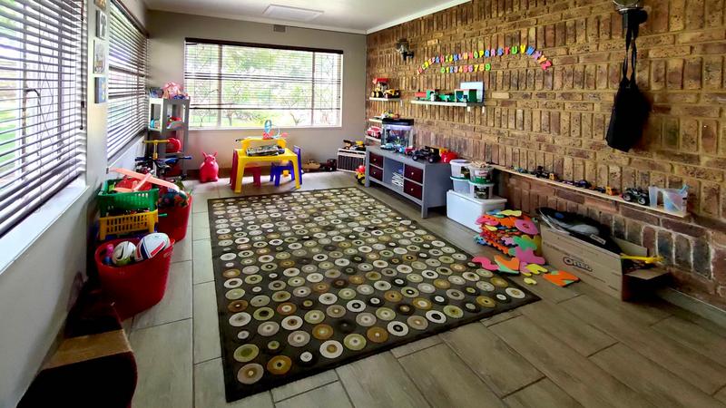 16 Bedroom Property for Sale in Middelburg Rural Eastern Cape